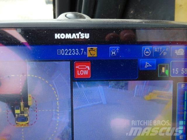 Komatsu PW180-11 Gumikerekes kotrók
