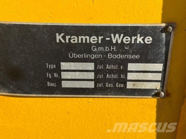 Kramer 312 Gumikerekes homlokrakodók