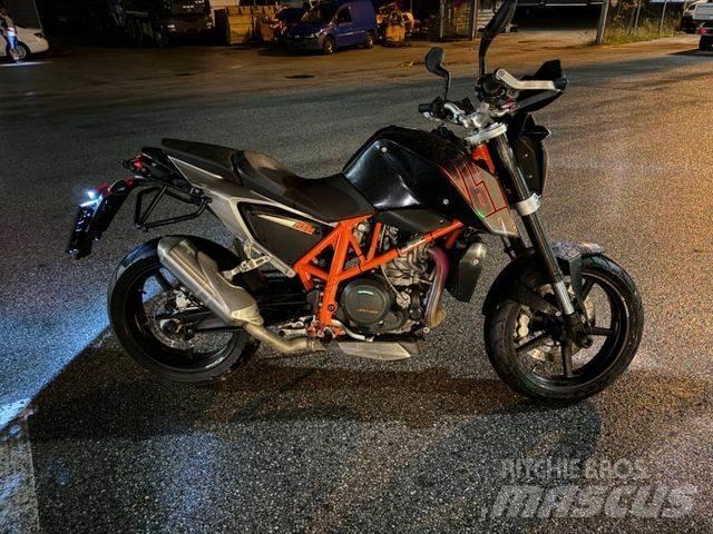 KTM 690 DUKE Egyéb