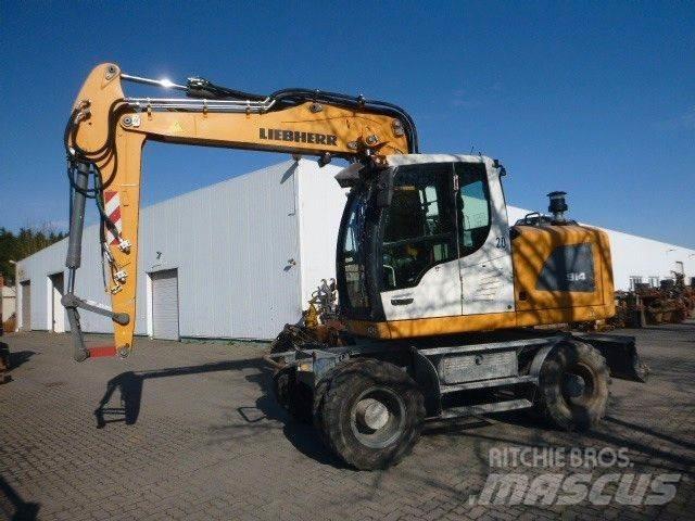 Liebherr A 914 Litr. Gumikerekes kotrók