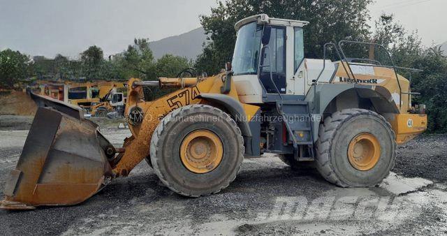 Liebherr L 574 Gumikerekes homlokrakodók