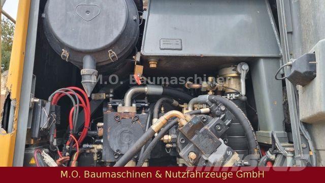 Liebherr L 574 Gumikerekes homlokrakodók