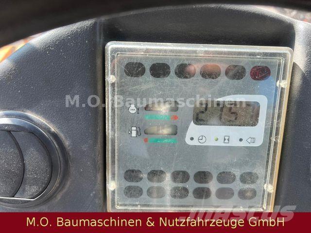 Liebherr L538 Gumikerekes homlokrakodók