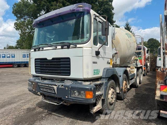 MAN 32.364 8x4 10m³ Betonkeverők/Betonpumpák