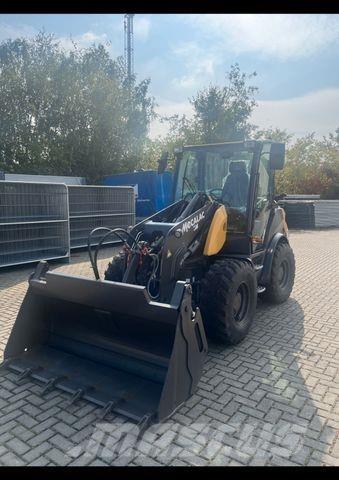Mecalac AS 750 Gumikerekes homlokrakodók