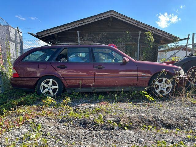 Mercedes-Benz 200 Kistehergépjárművek