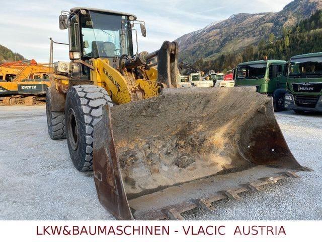 New Holland W190 B Gumikerekes homlokrakodók