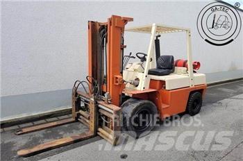Nissan BF03A35U Gázüzemű targoncák