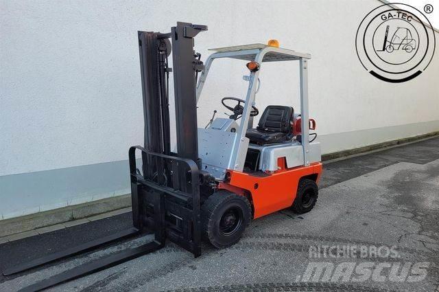 Nissan FO1 A15U Gázüzemű targoncák