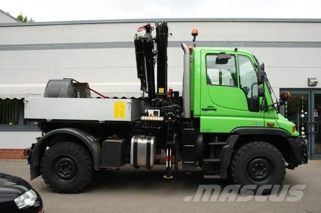 Unimog U 300 Fülkés alváz