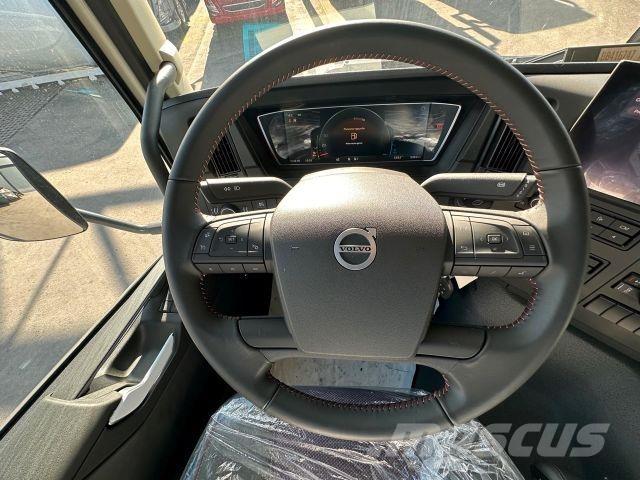 Volvo FMX 500 8x4 Fülkés alváz