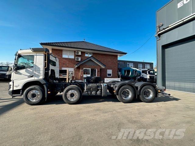 Volvo FMX 500 8x4 Fülkés alváz