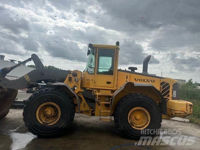Volvo L 120 E Gumikerekes homlokrakodók