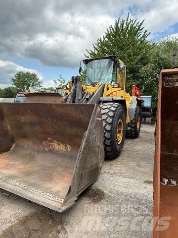 Volvo L 120 E Gumikerekes homlokrakodók