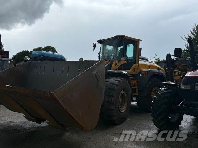 Volvo L 120 H Gumikerekes homlokrakodók