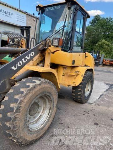 Volvo L30 Gumikerekes homlokrakodók
