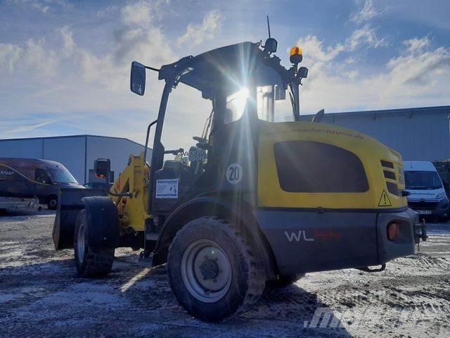 Wacker WL 44 Gumikerekes homlokrakodók