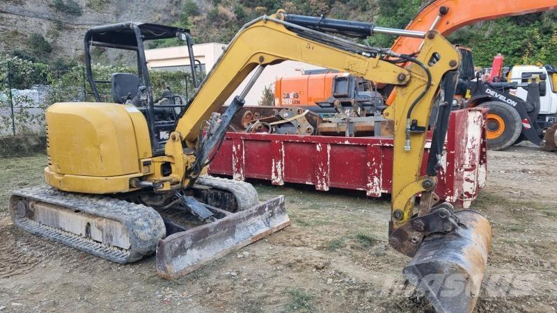 CAT 305ECR Mini kotrók < 7t