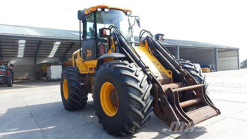 JCB 426 Gumikerekes homlokrakodók