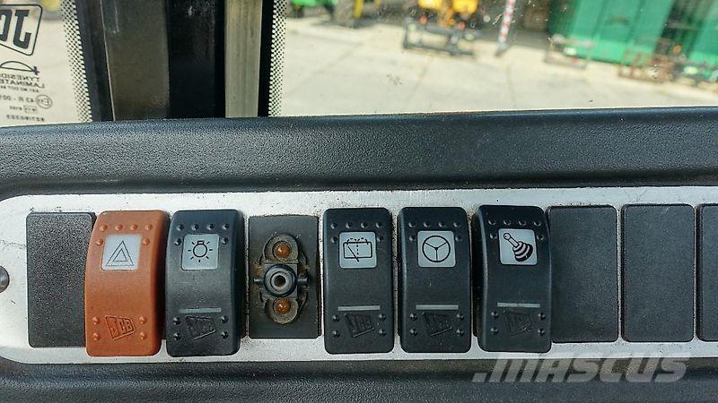 JCB 426 Gumikerekes homlokrakodók