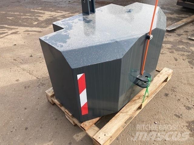  - - -  1200 KG Orr súlyok