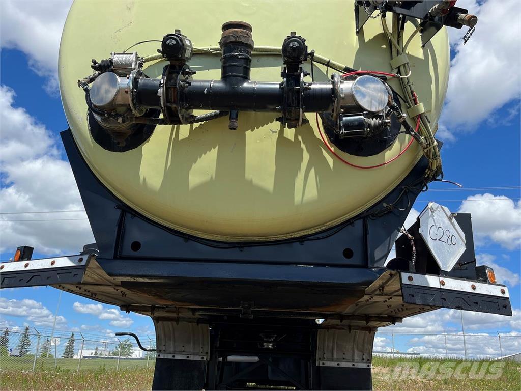 Advance  Tartályos pótkocsik