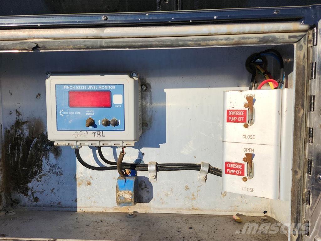 Advance  Tartályos pótkocsik