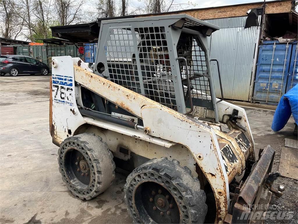 Bobcat 763 Kompaktrakodók