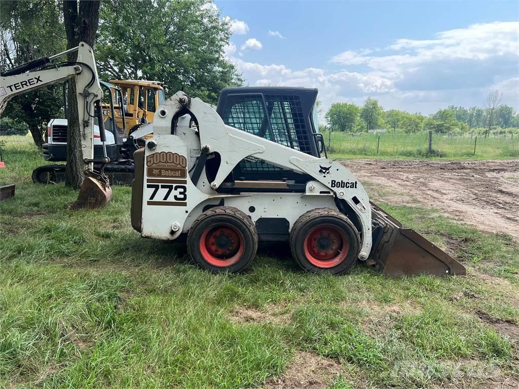 Bobcat 773 Kompaktrakodók