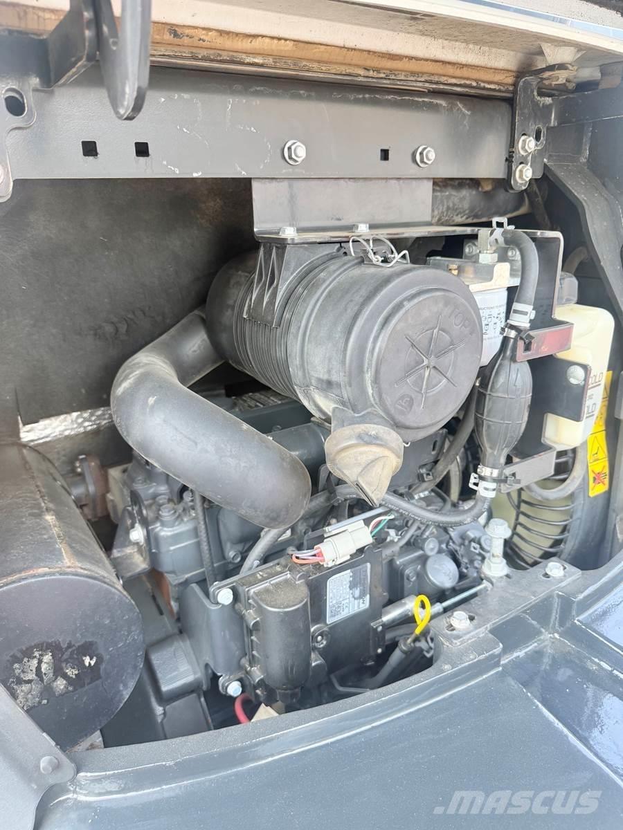 Bobcat E35 Mini kotrók < 7t
