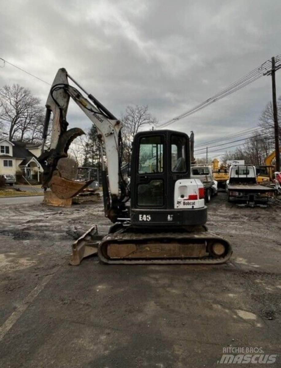 Bobcat E45 Mini kotrók < 7t