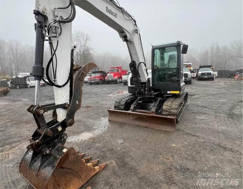 Bobcat E85 Lánctalpas kotrók