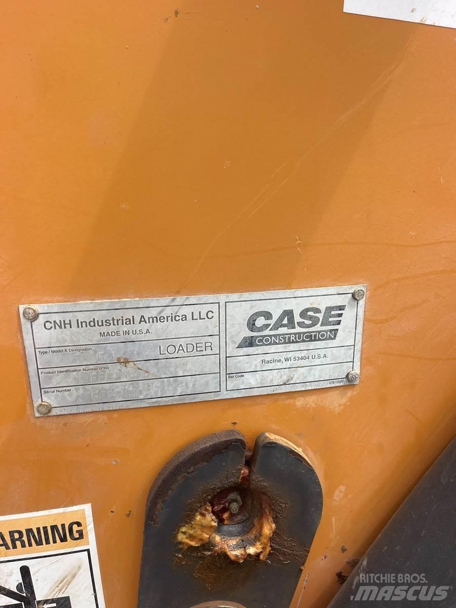 CASE 521F Gumikerekes homlokrakodók