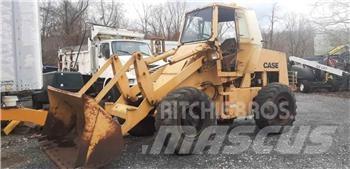 CASE W20C Gumikerekes homlokrakodók