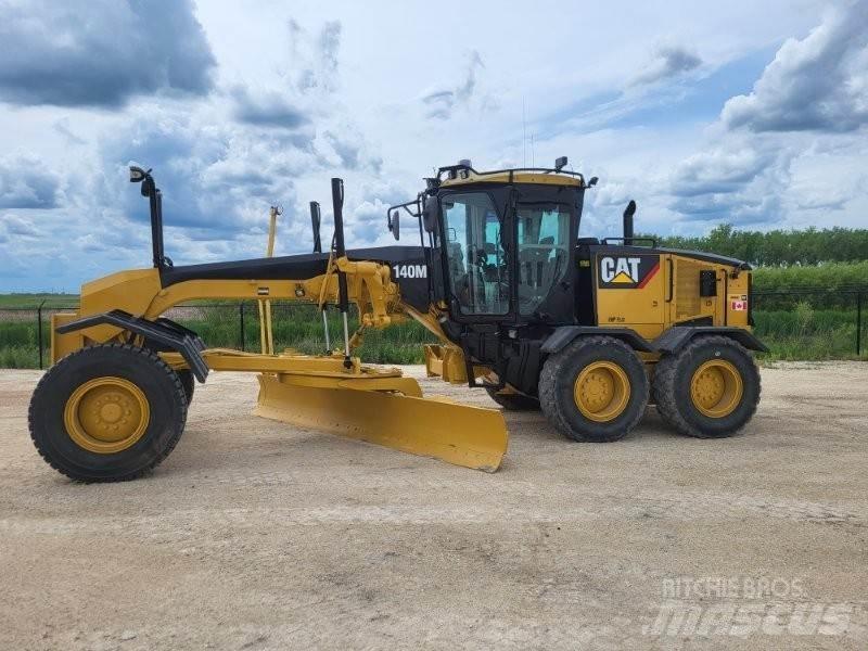 CAT 140M Gréderek
