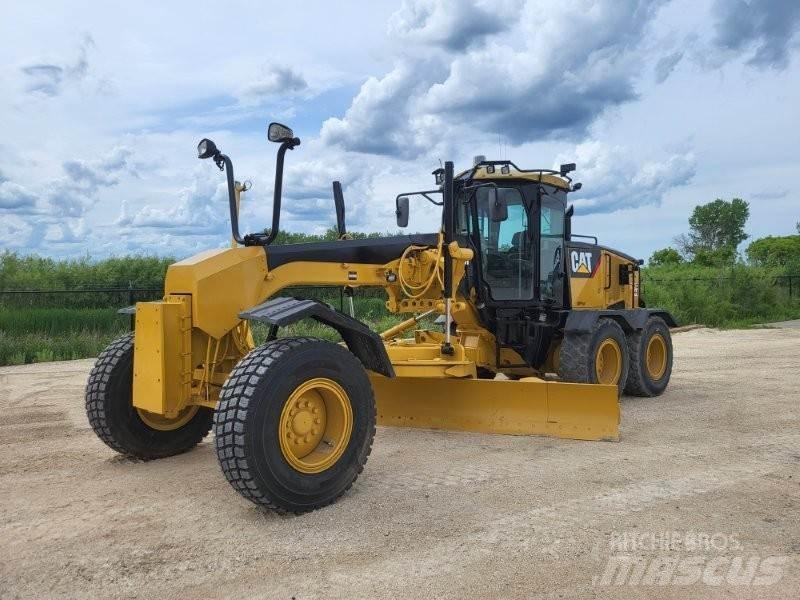 CAT 140M Gréderek