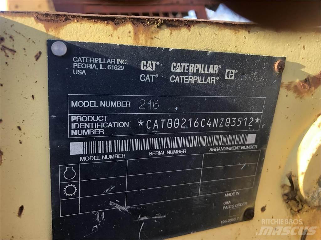 CAT 216B Kompaktrakodók