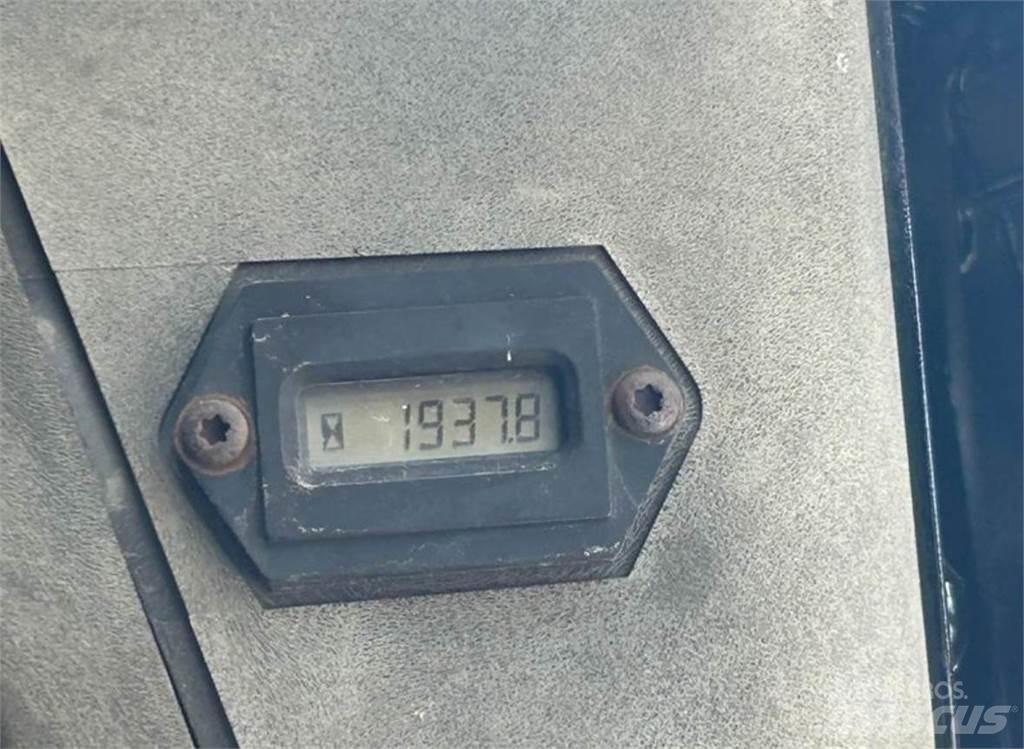 CAT 216B Kompaktrakodók