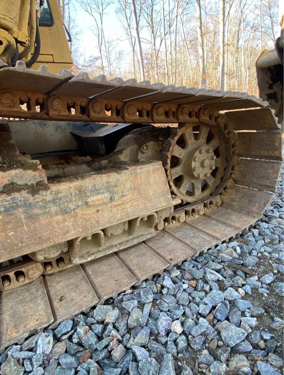 CAT 225 Lánctalpas kotrók
