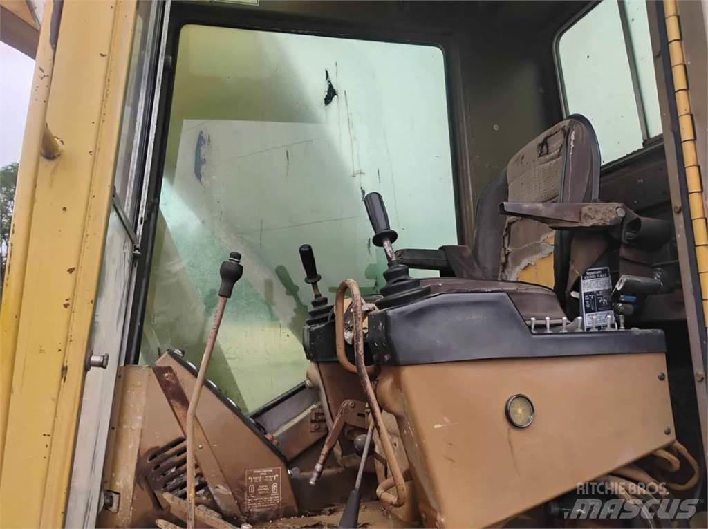 CAT 225 LC Lánctalpas kotrók