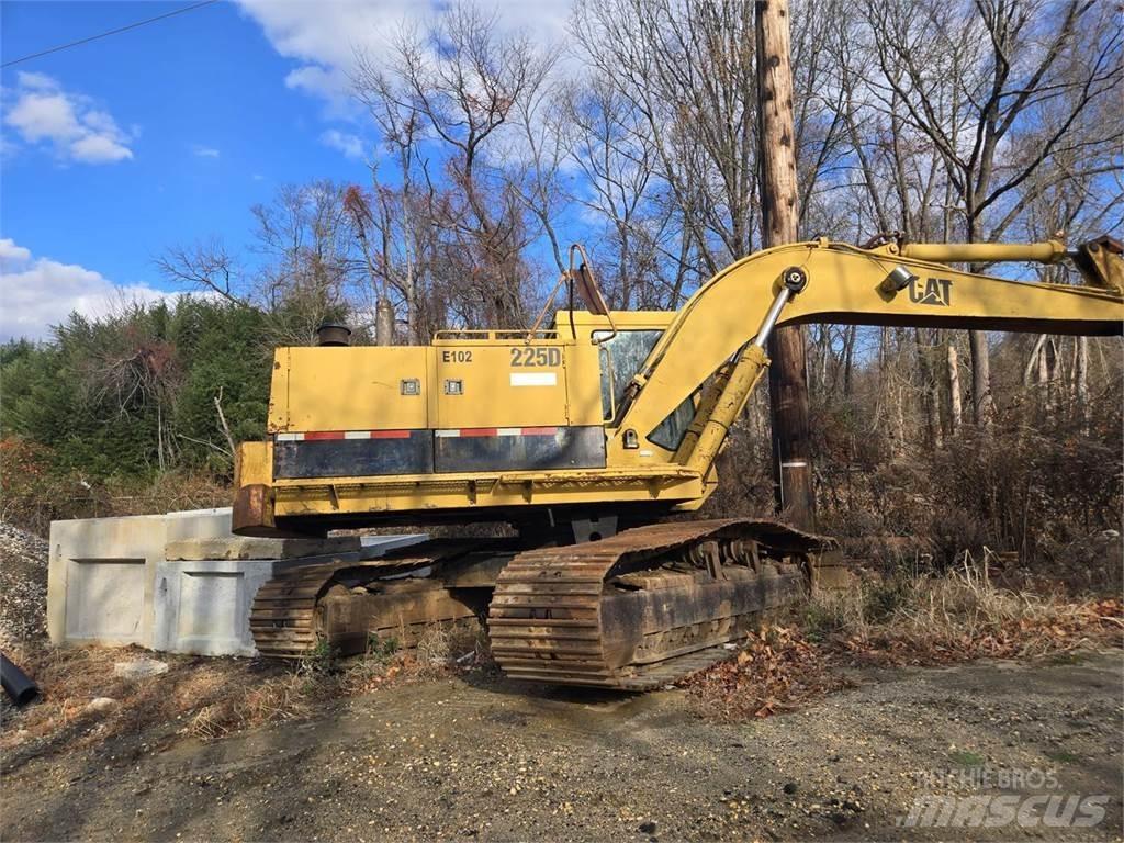 CAT 225D Lánctalpas kotrók