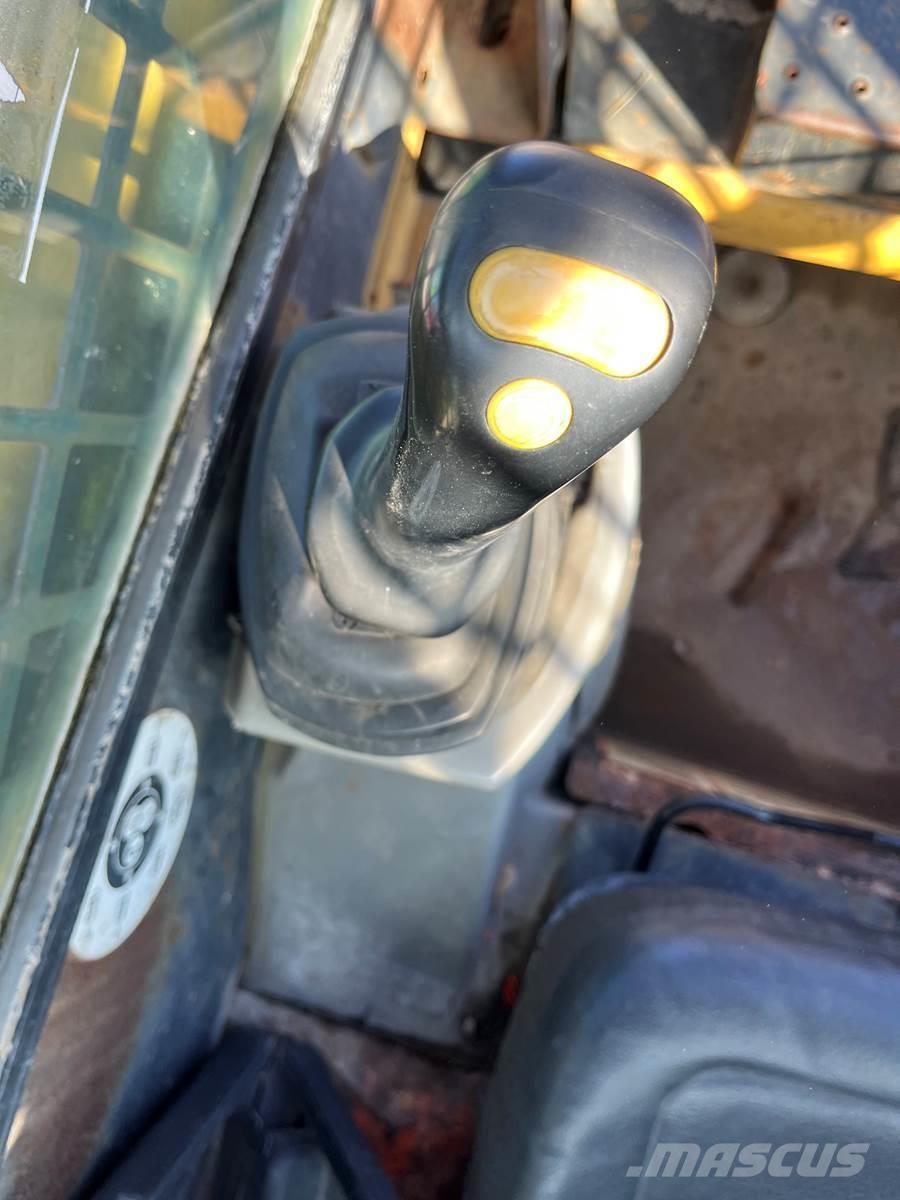 CAT 228 Kompaktrakodók