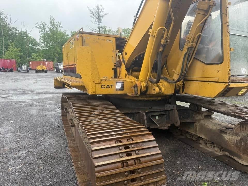 CAT 235B Lánctalpas kotrók