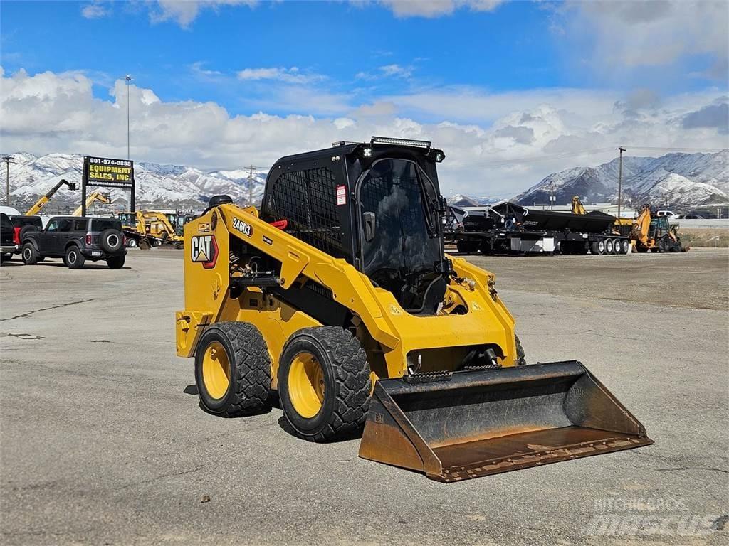 CAT 246D3 Kompaktrakodók