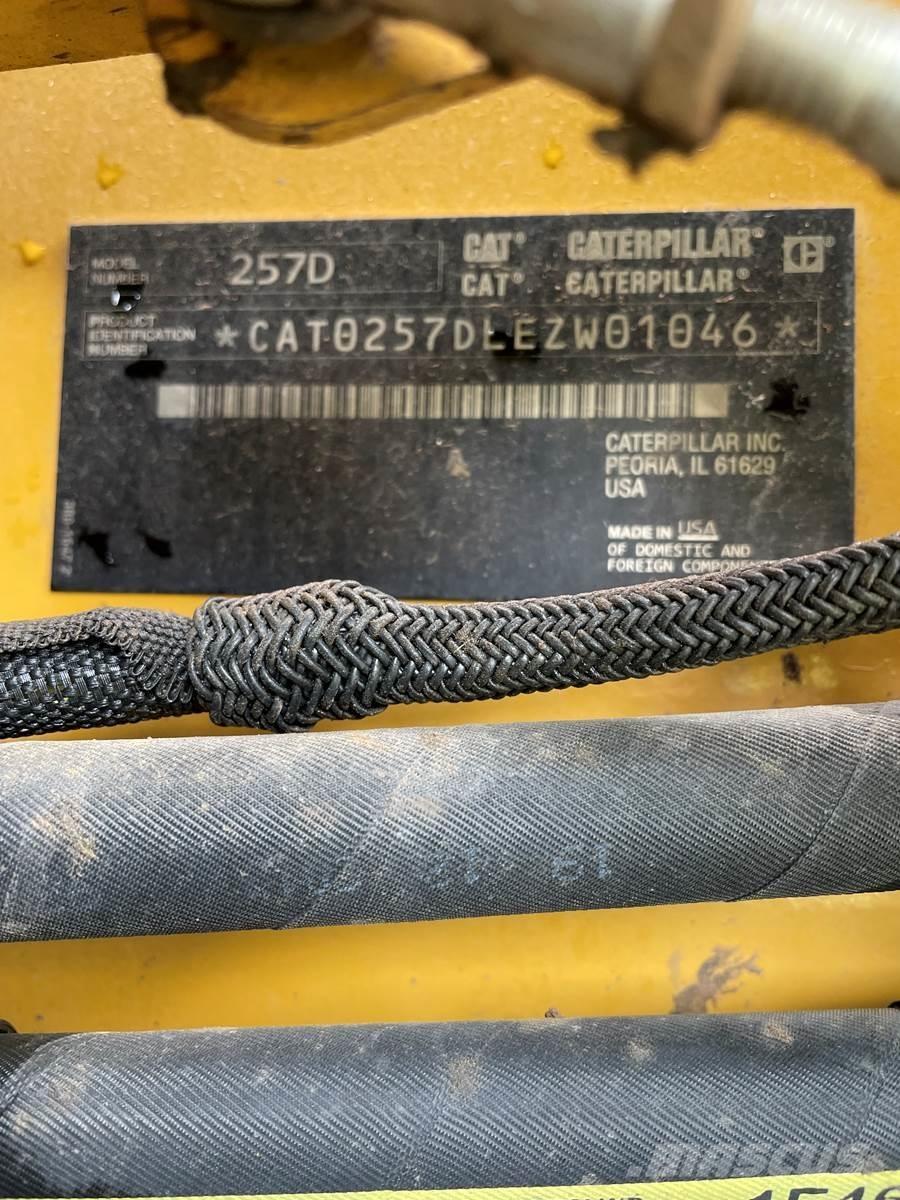CAT 257D Kompaktrakodók