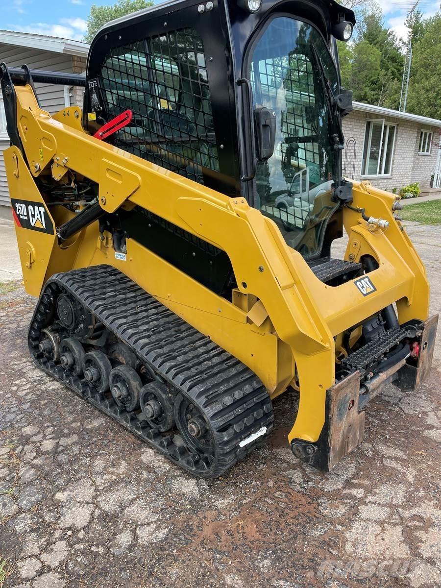CAT 257D Kompaktrakodók