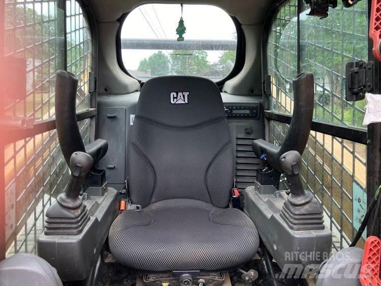 CAT 259D3 Lánctalpas homlokrakodók