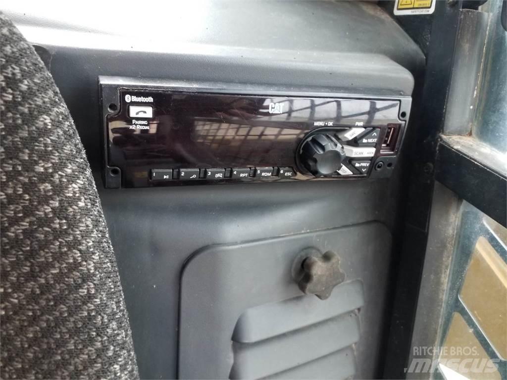CAT 299D2 Kompaktrakodók