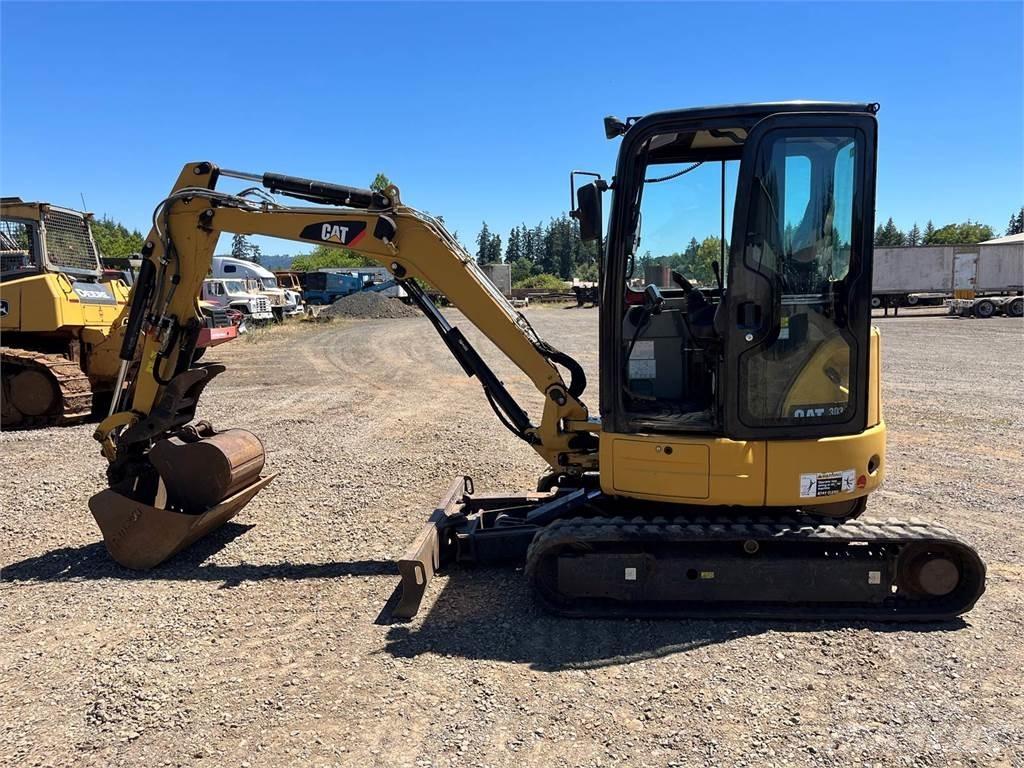 CAT 303.5 Lánctalpas kotrók
