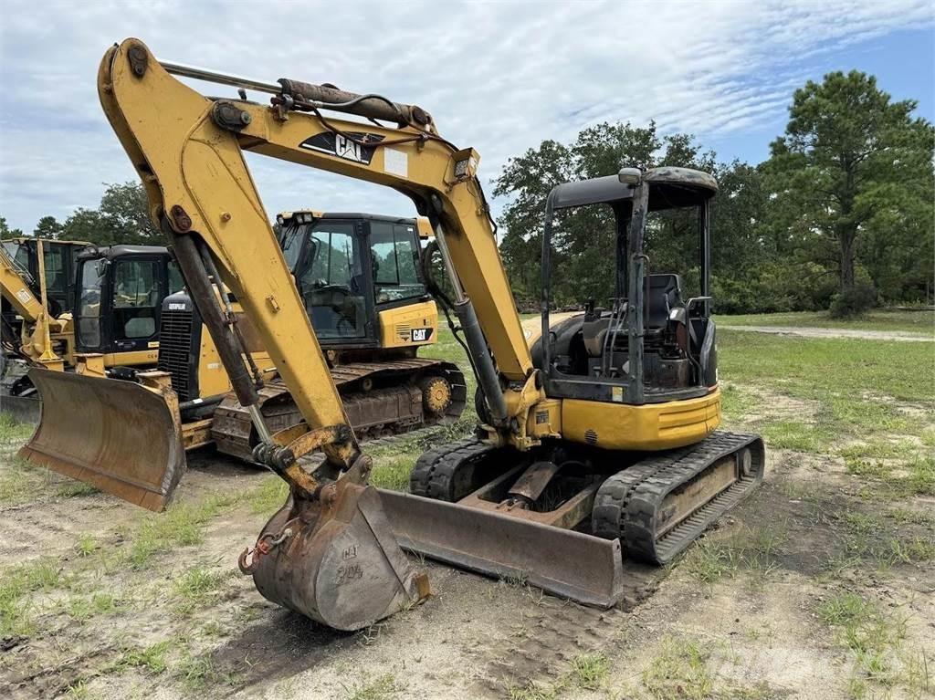 CAT 304CR Mini kotrók < 7t